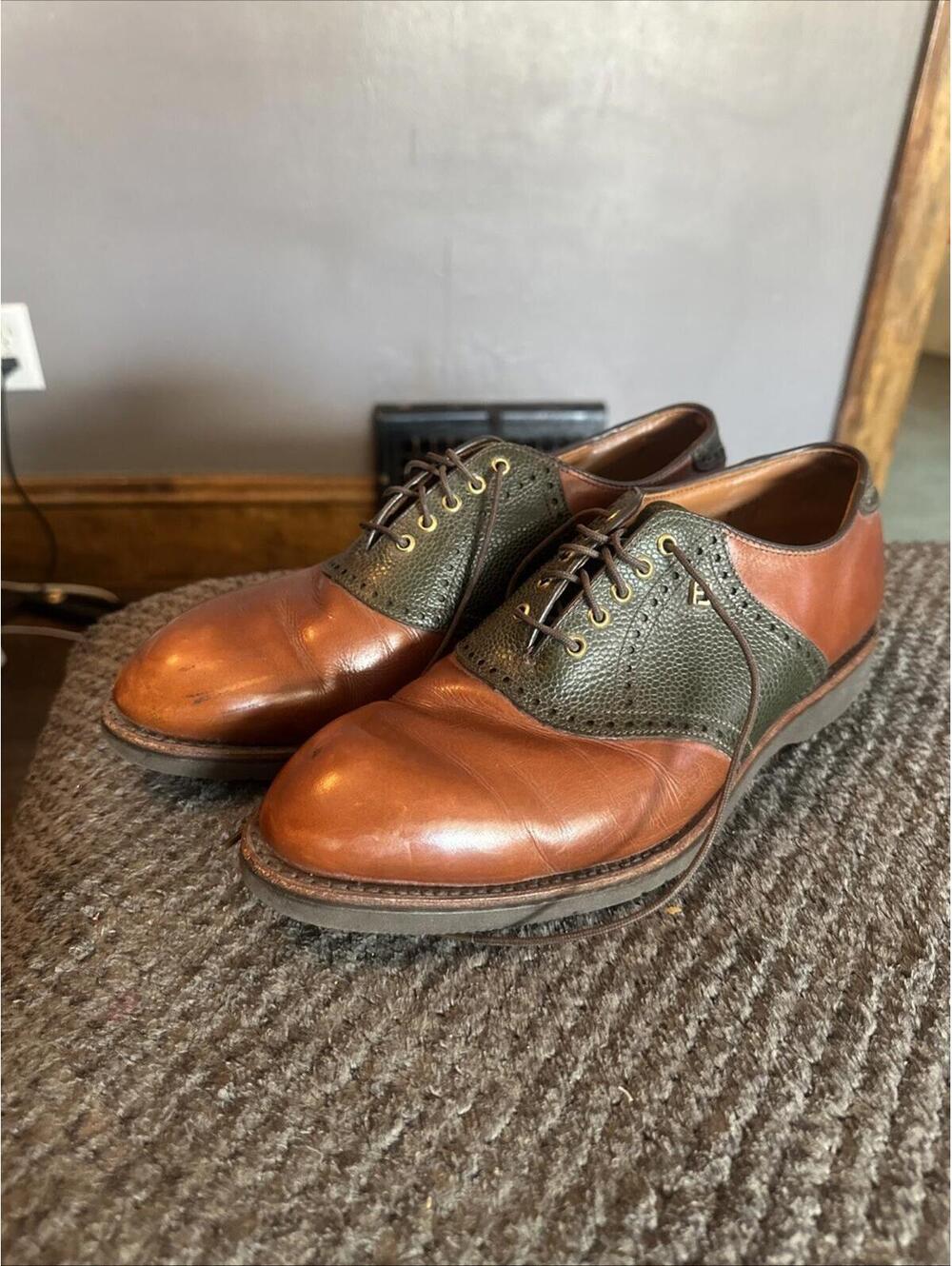 FOOTJOY CLASSICS VINTAGE LEATHER SADDLE SHOES MEN SIZE 8 D GREEN BROWN VIBRAM